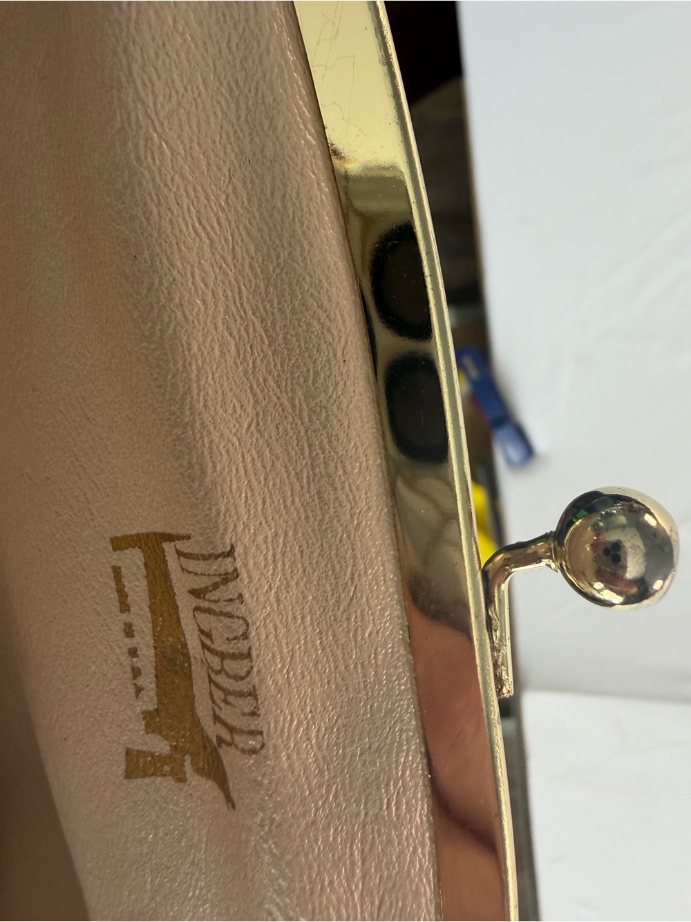 Vintage Ingber Classic Cream Patent Kiss-Lock Wristlet Clutch - Picture 8 of 8